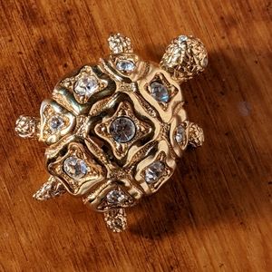 Vintage Swavorski Turtle Brooche